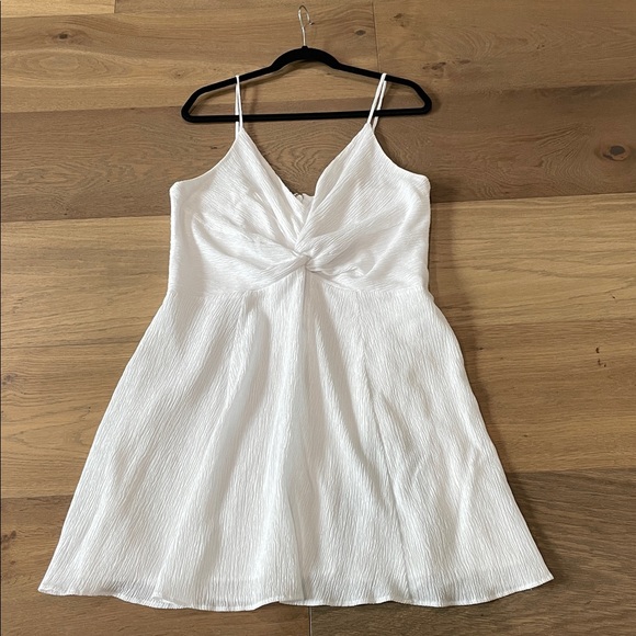 Abercrombie & Fitch White Crinkle Textured Twist-front Mini Dress X-Large Tall - Picture 9 of 14